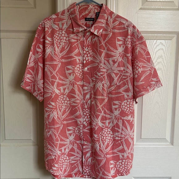 Van Heusen Hawaiian Shirt - Picture 1 of 4